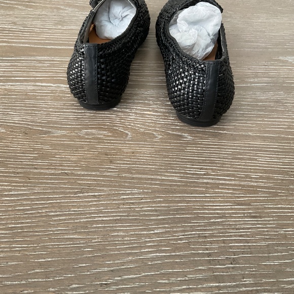 Nine West Hollie woven flats, black, size 11. - Picture 3 of 3